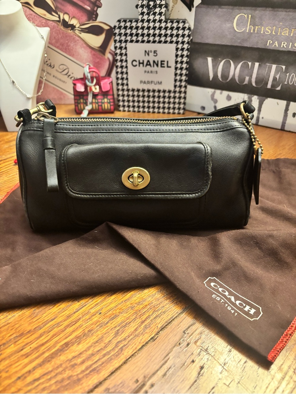 Vintage Coach Penelope Demi 9712 Black Leather Turnlock Shoulder Bag Y2K